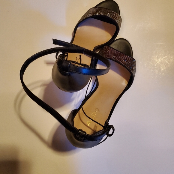 Black Stilleto Heel - Picture 3 of 16